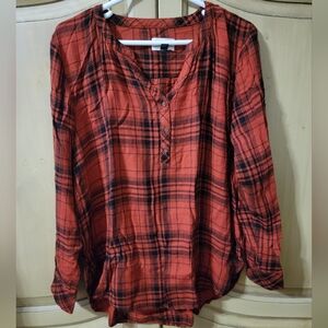 GUC, red & black thin flannel like top